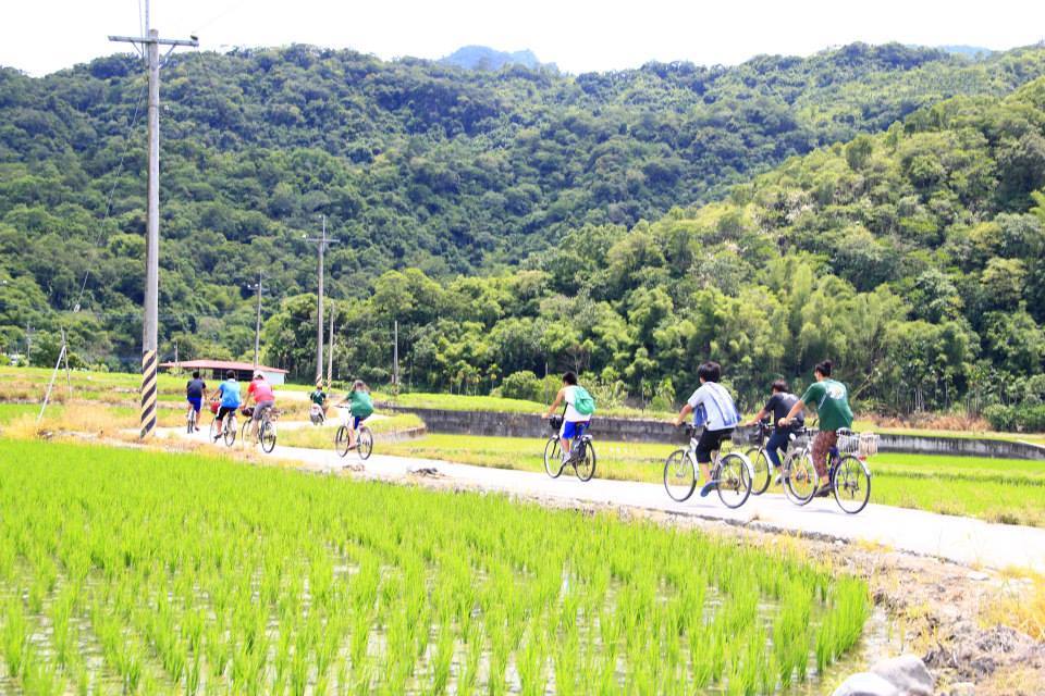 慢活春日田園風光