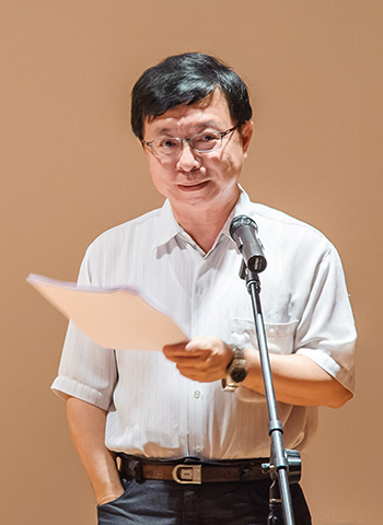 中文系吳冠宏教授賞析《疑神》
