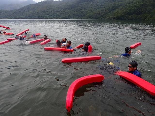 鯉魚潭水域救生訓練