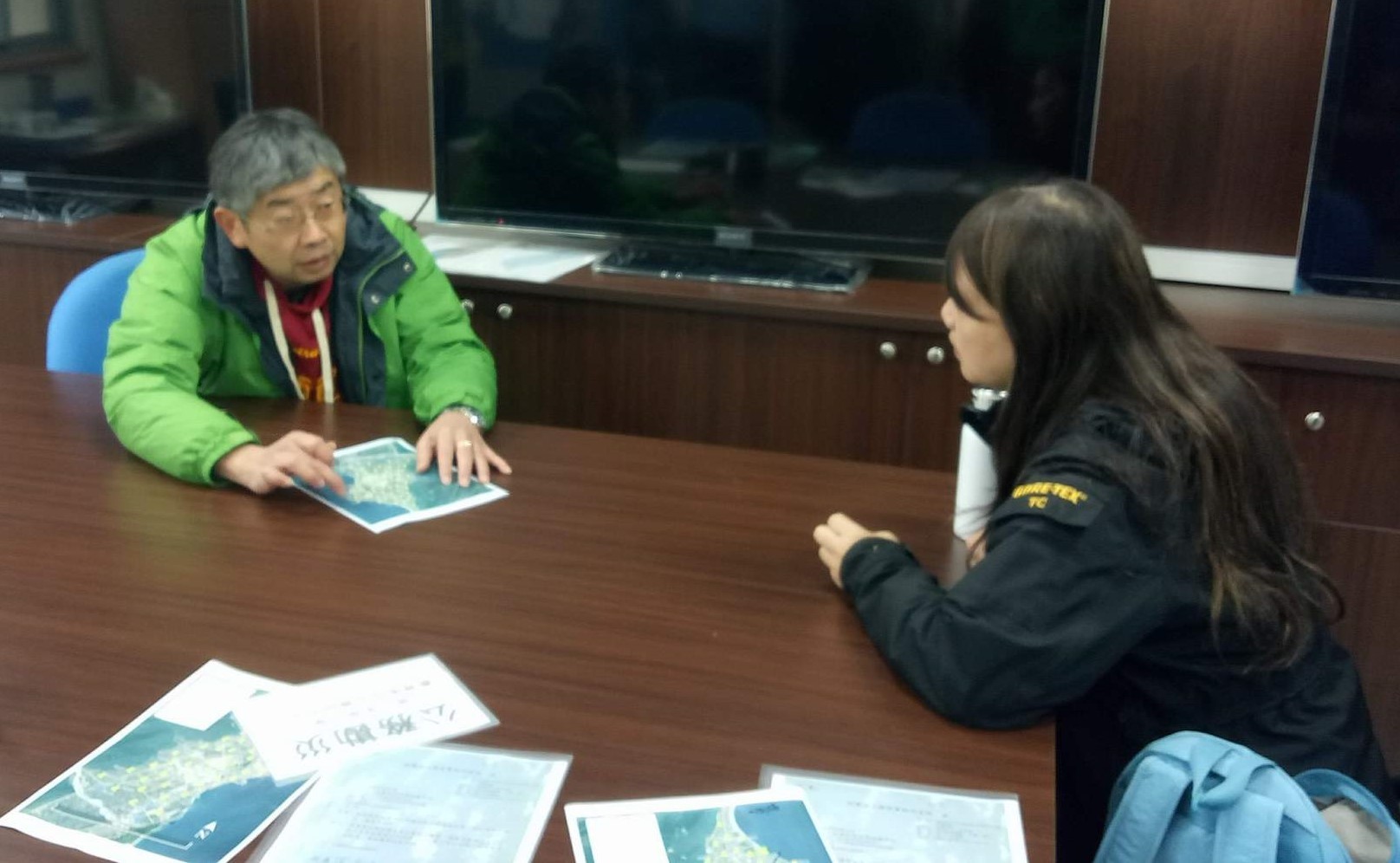 張文彥老師研討地震問題