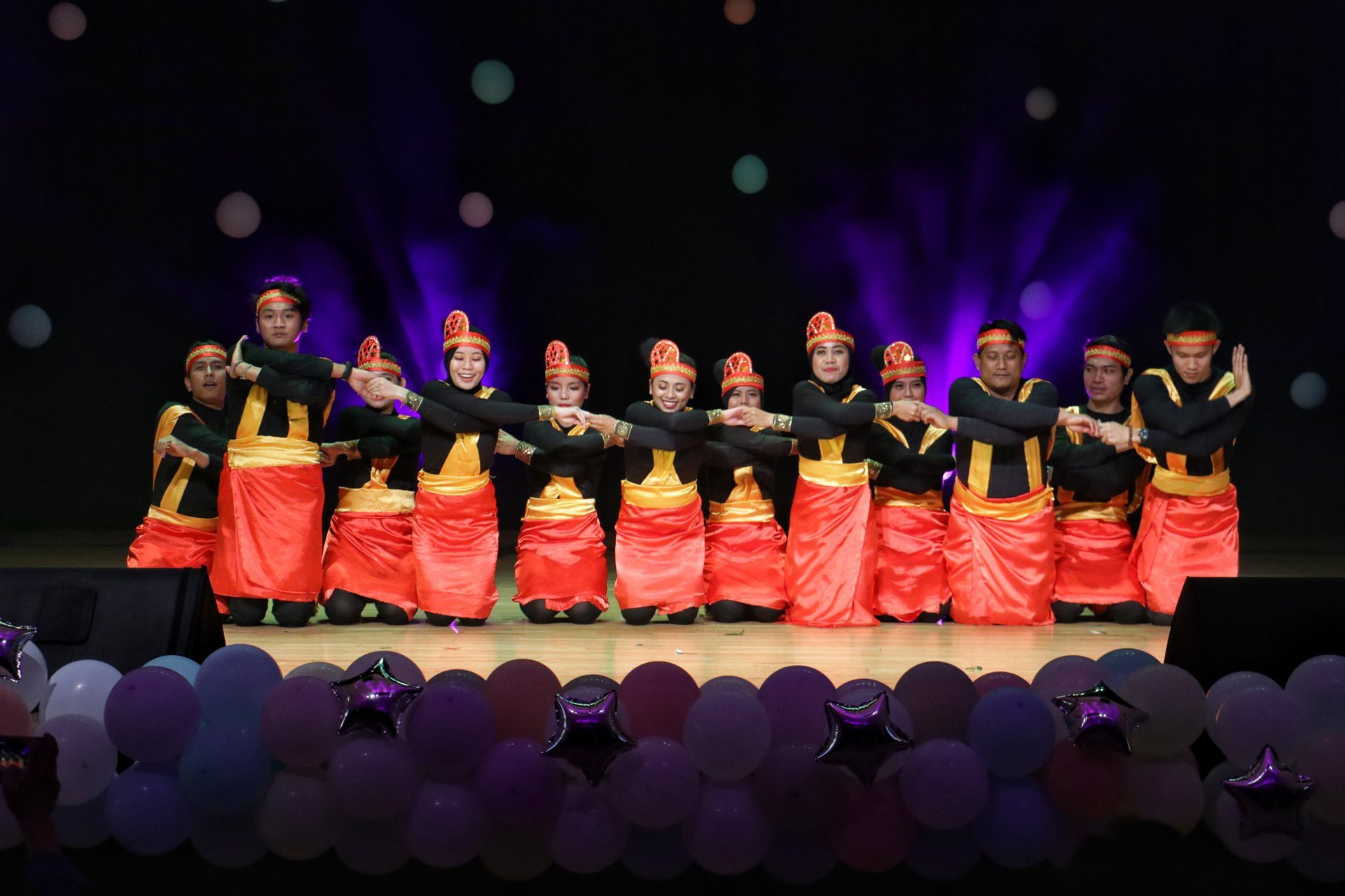 印尼同學演出被聯合國認定為非物質文化遺產的「薩曼舞」