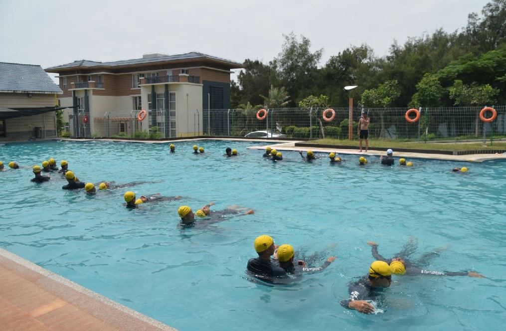 泳池救生訓練課程
