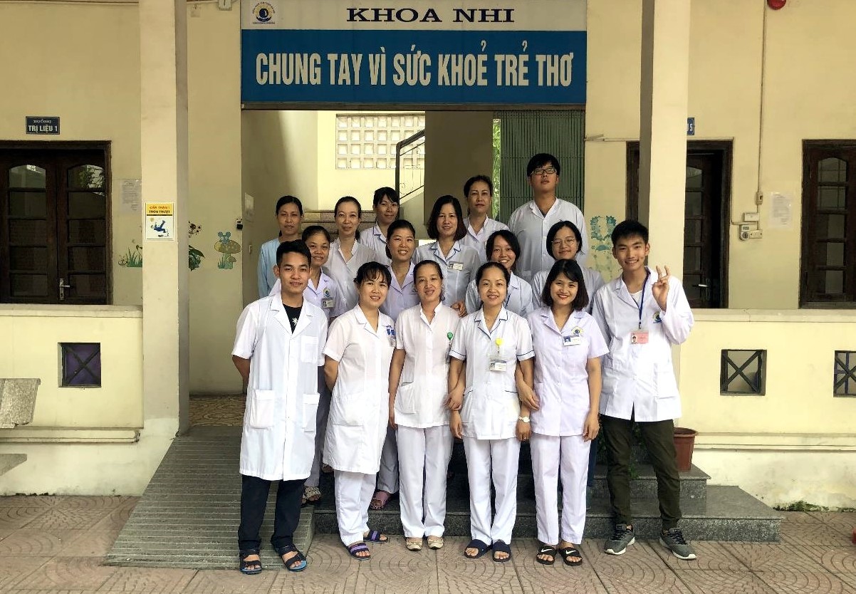 東華大學諮商與臨床心理學系前往越南精神醫院實習合照