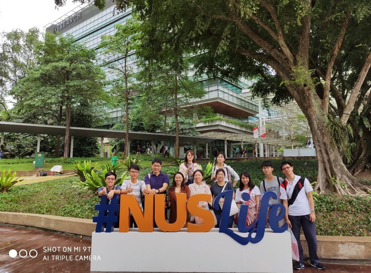 財金系、管理科學與財金學士學位學程團隊成員新加坡國立大學參訪合照