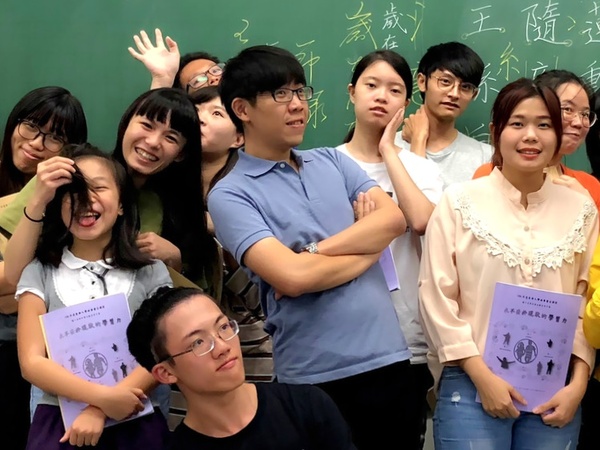 東華大學自主學習社群，硬筆書法教學創新與實踐