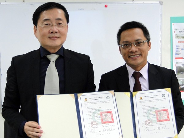 國立東華大學與上海長頸鹿公司簽訂「產業實習與就業合作備忘錄」