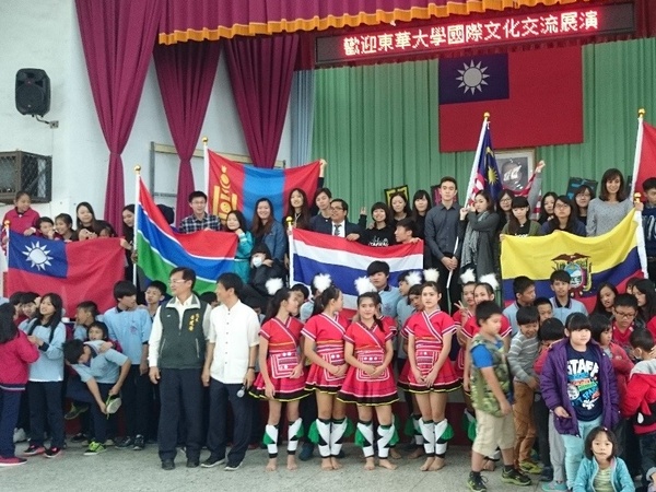 Cultural Exposition Performed at Ping-He Junior High School